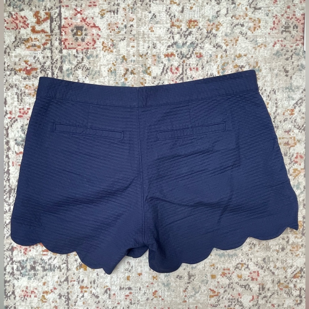 Lily Pulitzer Women's Buttercup Shorts in Navy Blue - Size 6 - Picture 2 of 2